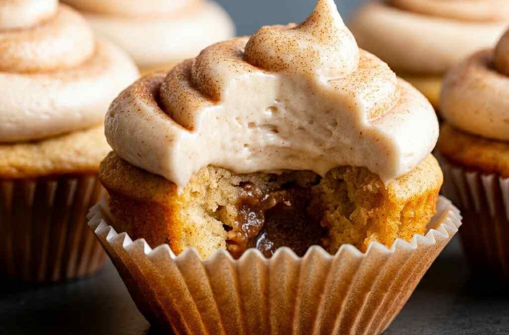 Cinnamon Roll Cupcakes with Cinnamon Filling